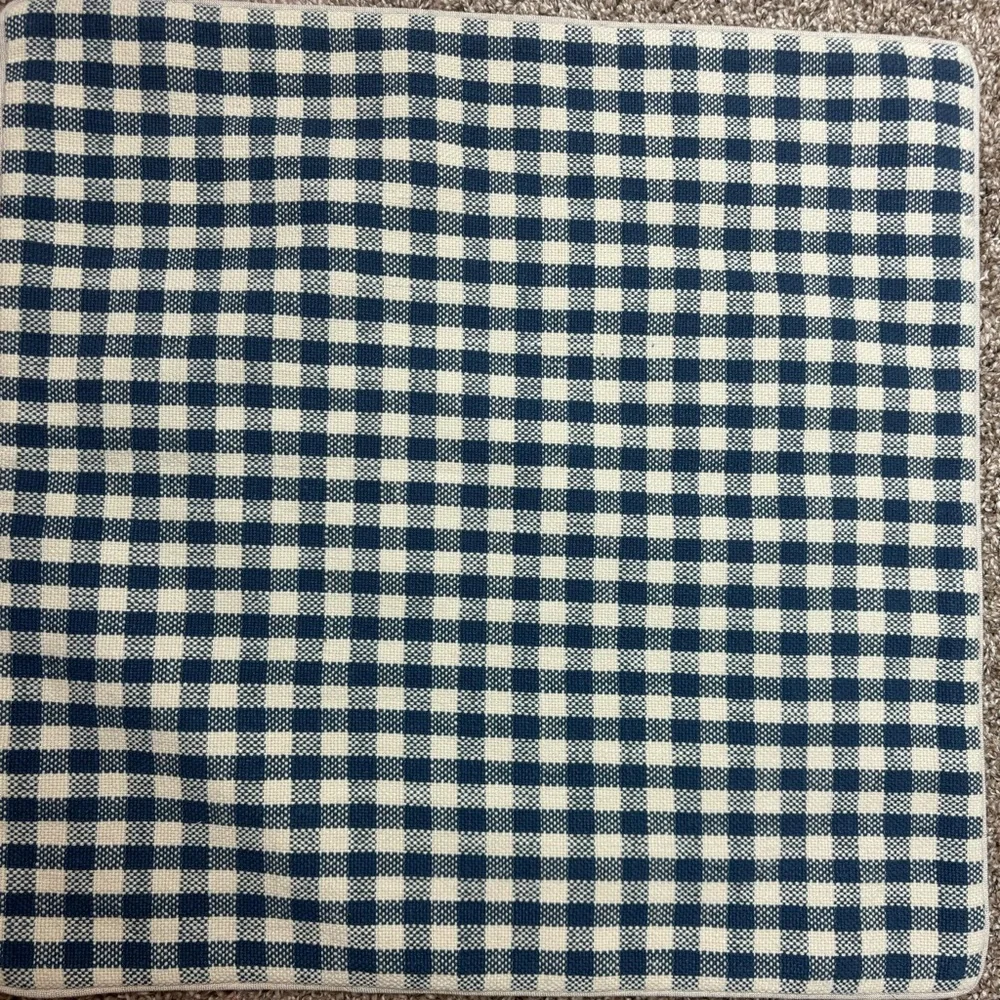 Pottery Barn Blain small checked pillow cover-NWOT - Picture 3 of 11